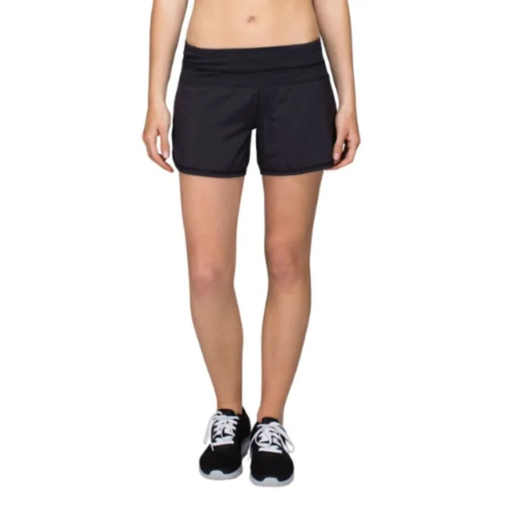Lululemon Womens 6 Groovy Run Short Black
